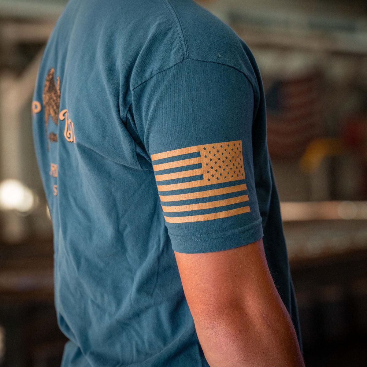 VINTAGE MFG. T-SHIRT
